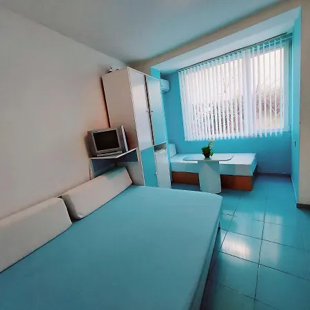 Leo 3 Apartment Varna